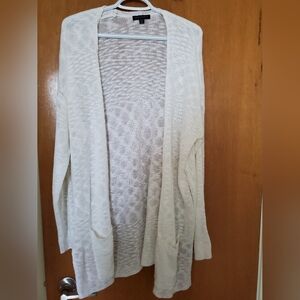 Parhurst XL Cream Caridgan with front pockets.